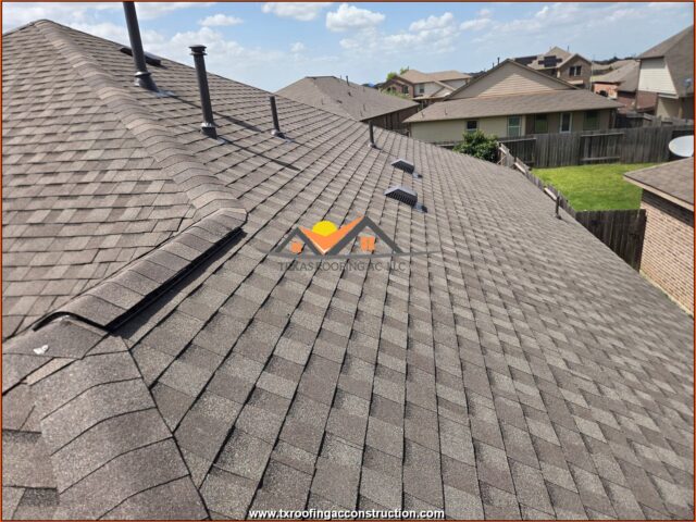 https://txroofingacconstruction.com/wp-content/uploads/2025/07/roofing-richmond-10-640x480.jpg